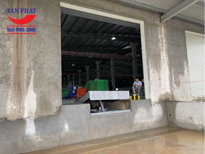 Lắp đặt sàn nâng thủy lực 6 tấn ở Hà Nam