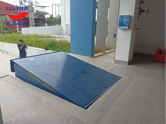 Lắp Đặt Dock Leveler 6 Tấn Tại Bắc Giang