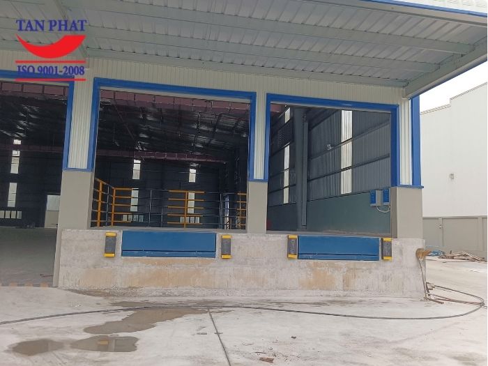 Tân Phát lắp đặt sàn nâng thủy lực ở Hưng Yên