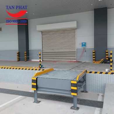 Sàn nâng tự động không hố thủy lực | Free standing dock leveler