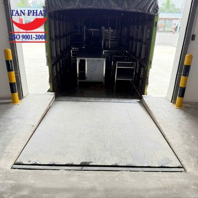 Dock leveler thủy lực 12 tấn