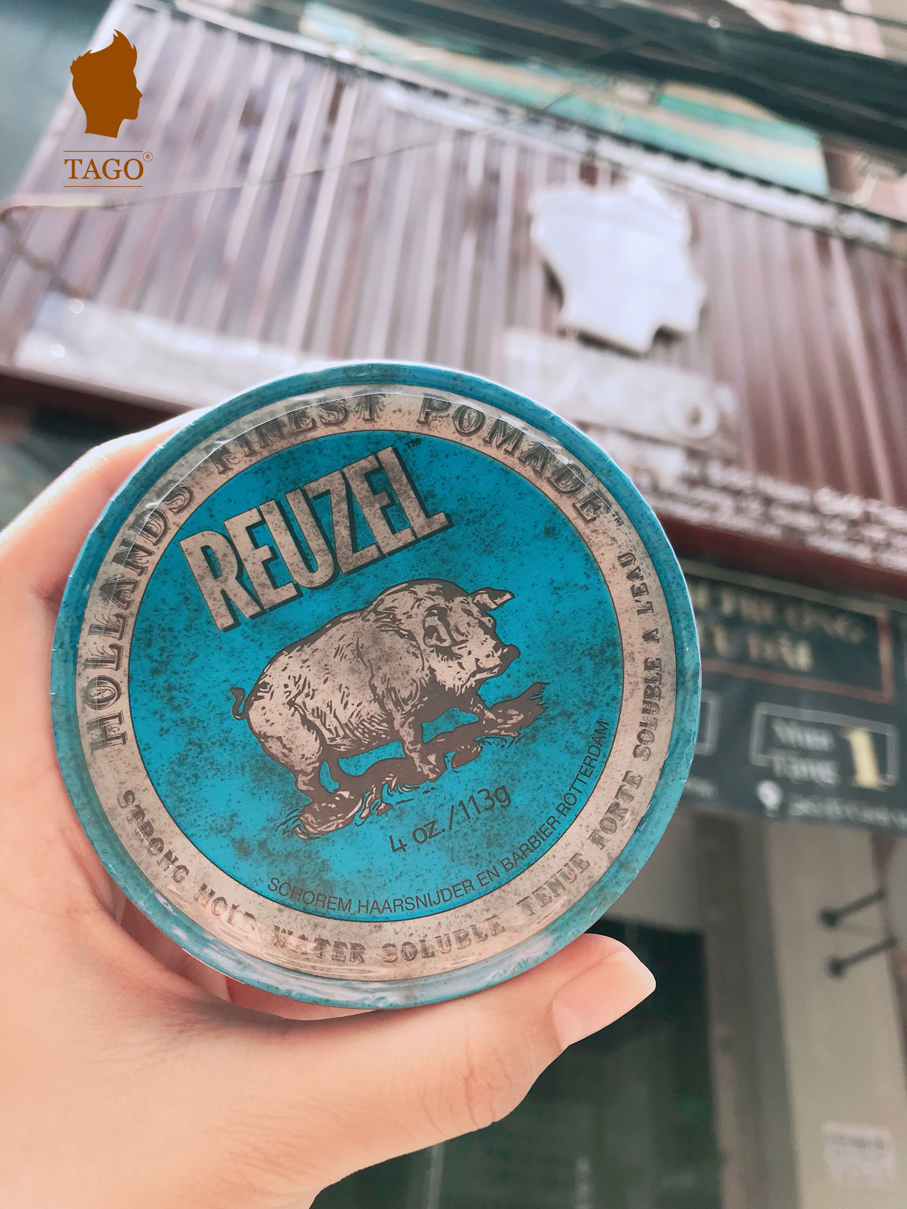 Hiệu năng của Reuzel Blue Pomade sẽ không làm bạn thất vọng