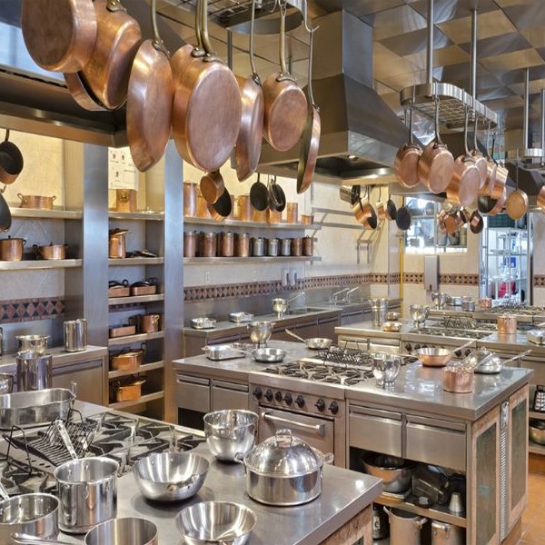 4 vật dụng không thể thiếu của bộ phận đầu bếp chuyên nghiệp