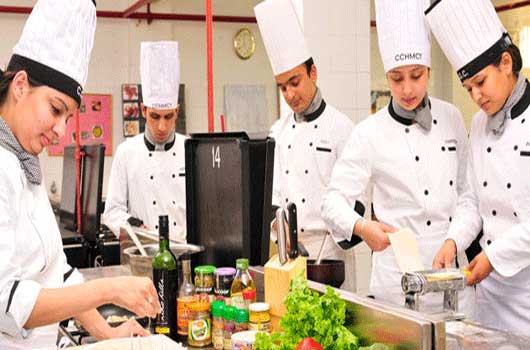 Tìm hiểu về Cơ cấu Tổ chức và Chức năng của từng Bộ phận trong Khách sạn