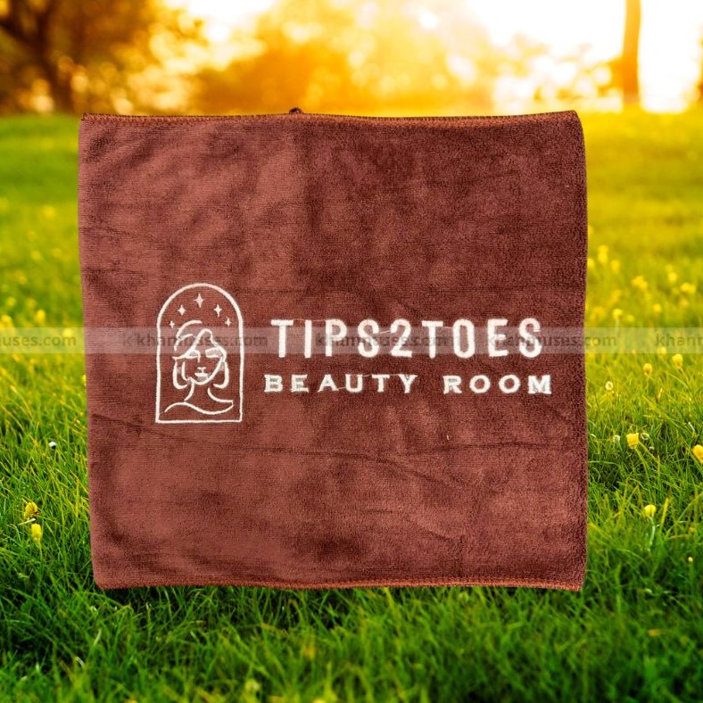 Khăn Nail Microfiber Thêu Logo - Tips2Toes Beauty Room