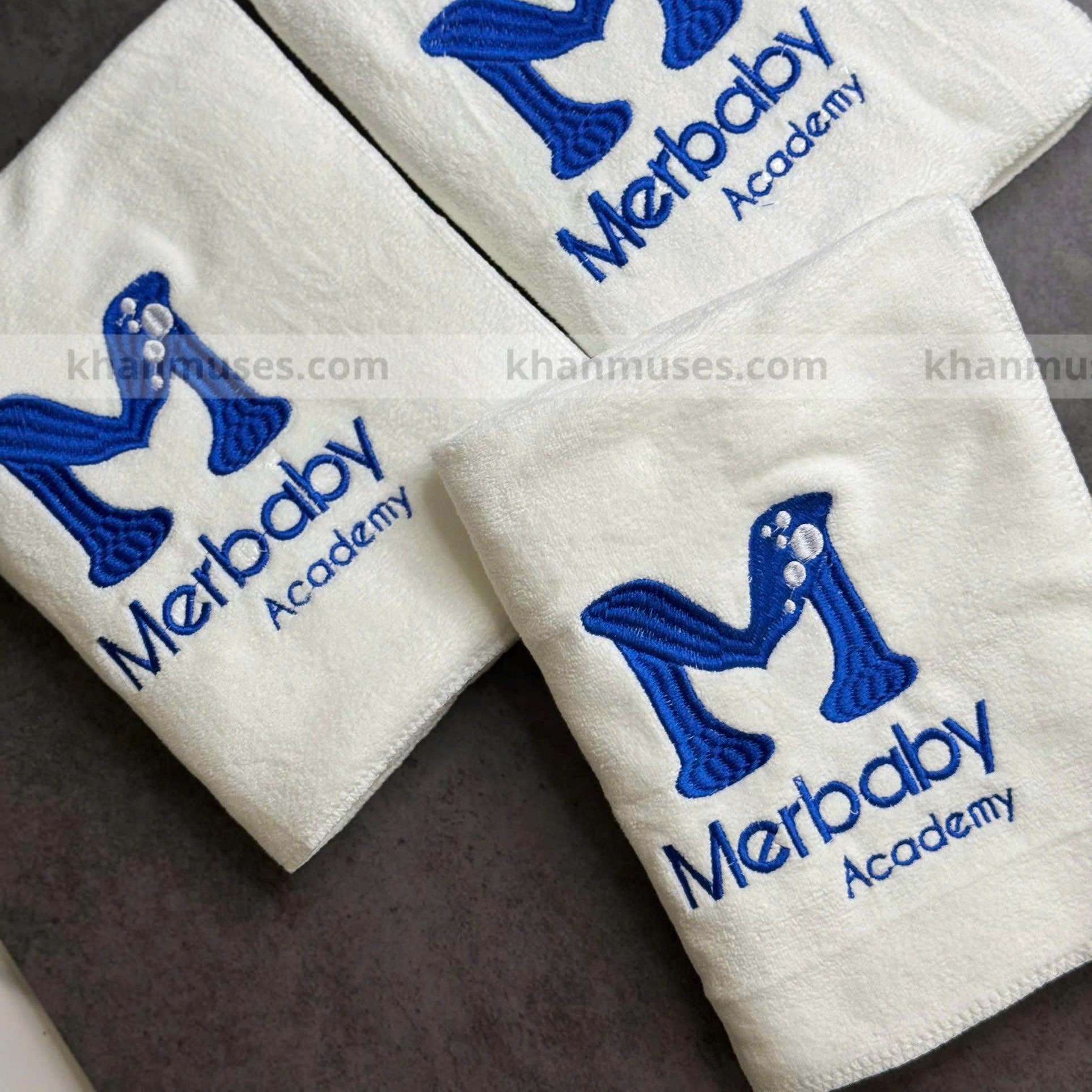 Khăn Microfiber Thêu Logo - Khăn Quà Tặng Merbaby Academy