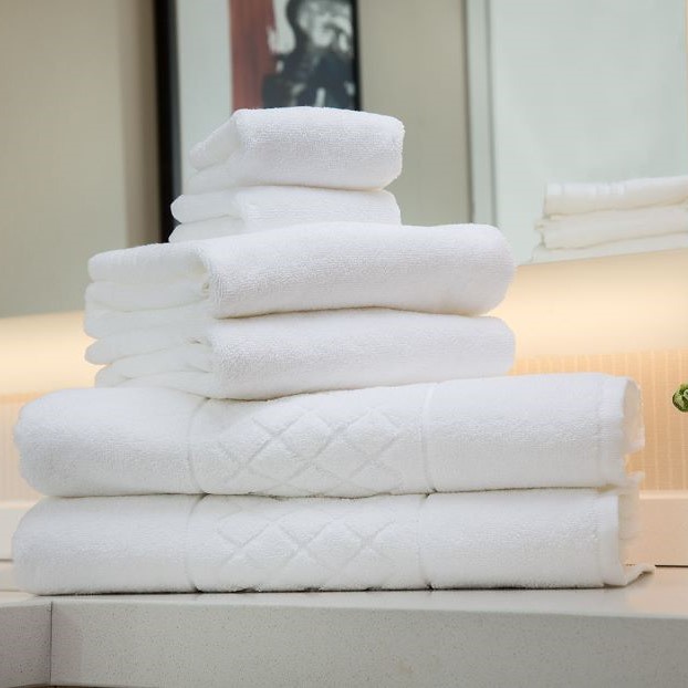 Khăn Khách Sạn Trắng - Chất Lượng Và Phong Cách