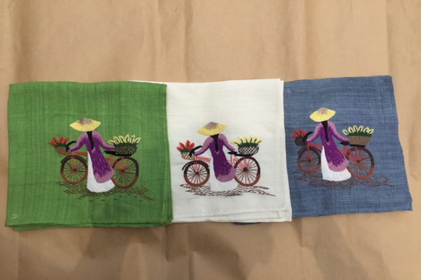 Có nên tặng khăn làm quà tặng?