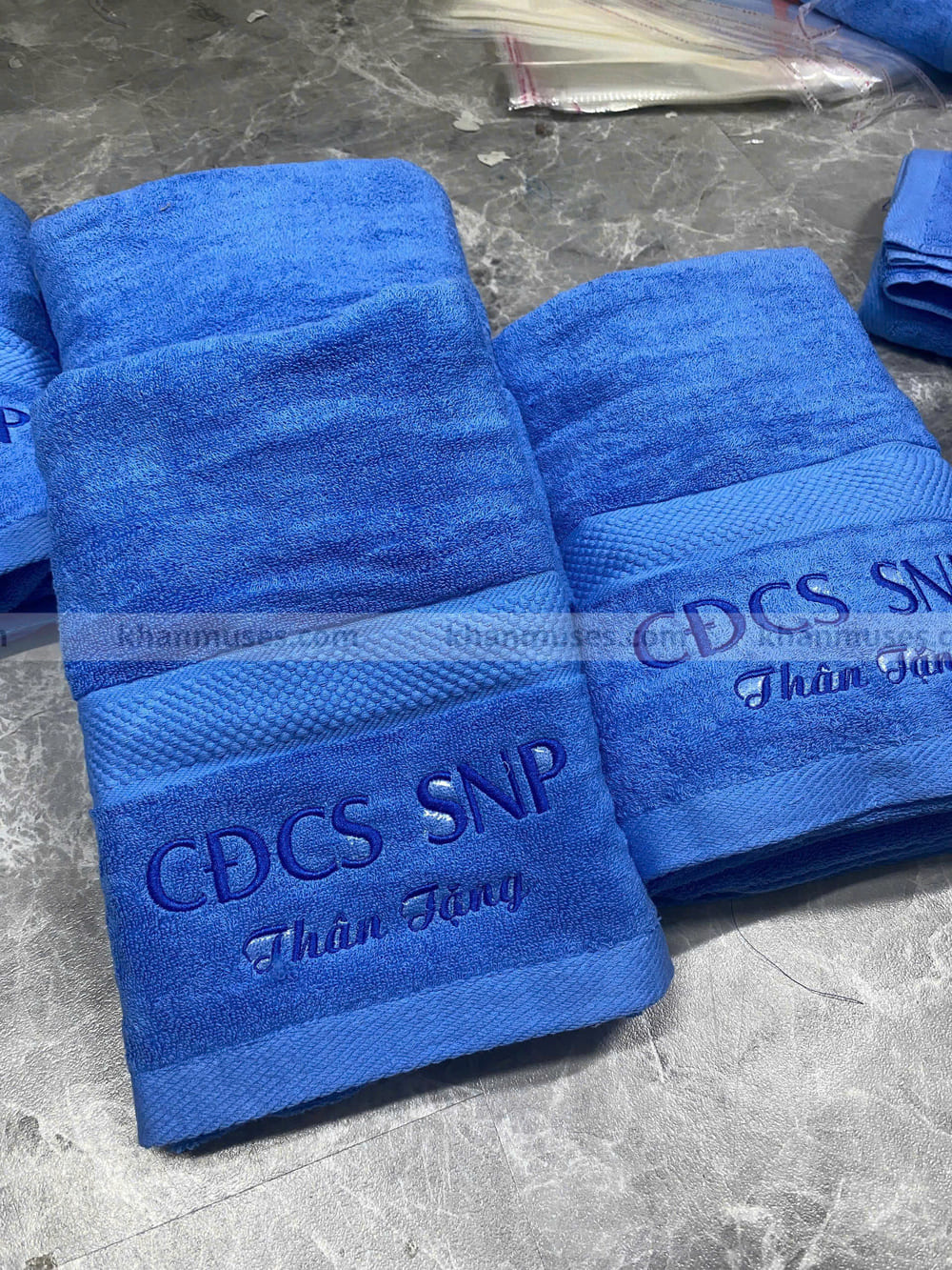 khăn cotton thêu logo đẹp