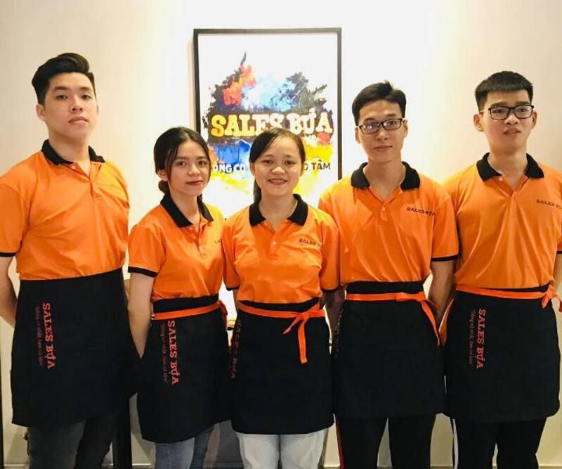 Mẫu áo thun cổ bẻ dành cho quán ăn
