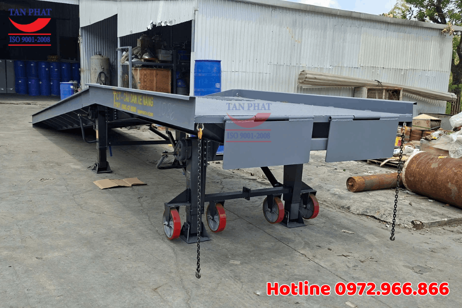 Bàn giao cầu xe nâng 8 tấn tại Quốc Oai, Hà Nội