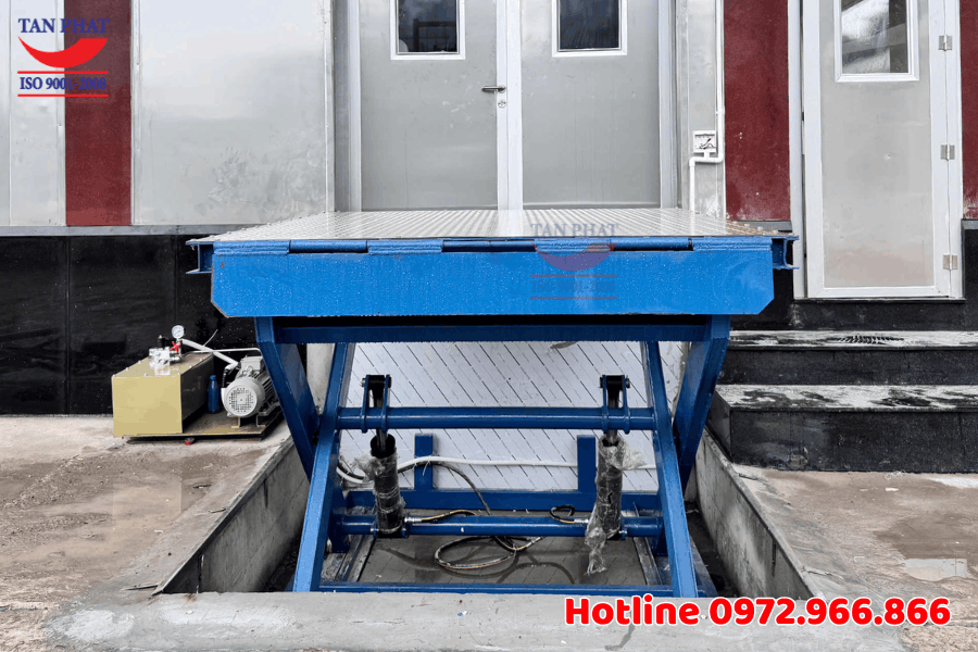 Bàn nâng thủy lực 2 tấn lắp đặt tại Ninh Bình