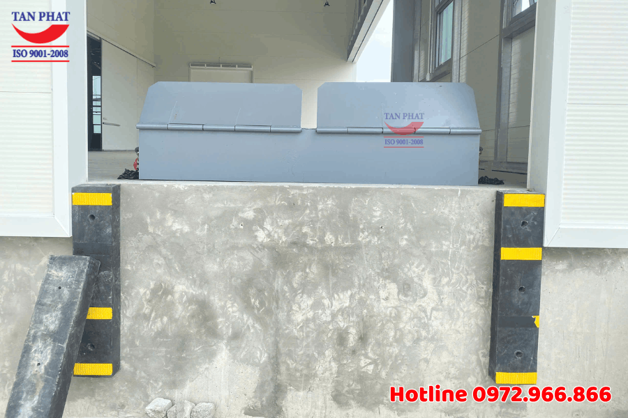 Ramp dốc dẫn xe nâng