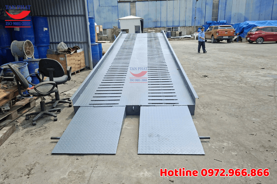 Bàn giao cầu xe nâng 8 tấn tại Quốc Oai, Hà Nội