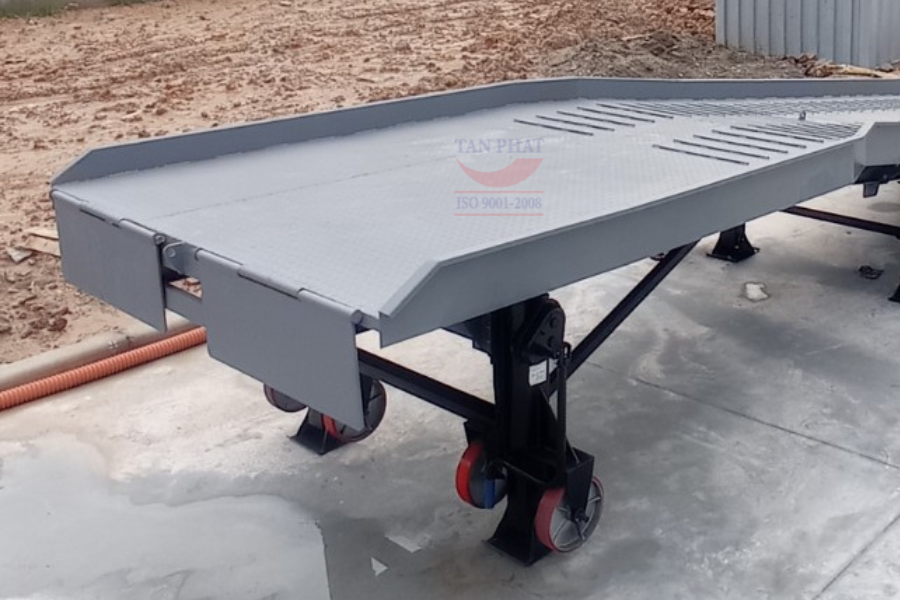 đoạn bằng của cầu dẫn xe nâng