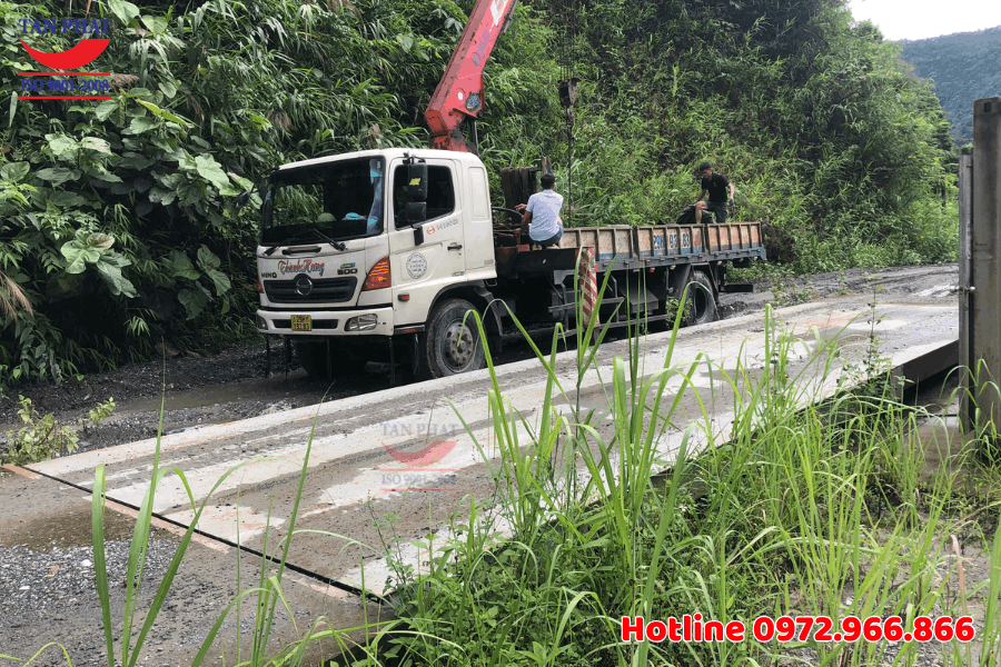 Kiểm định cân ô tô 80 tấn tại Hưa Bum, Lai Châu 