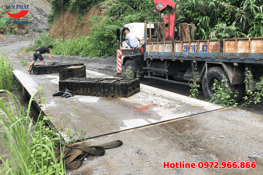 Kiểm định cân ô tô 80 tấn tại Hưa Bum, Lai Châu