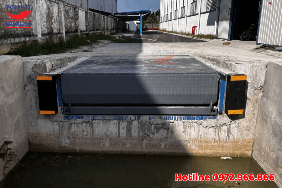 Bàn giao và lắp đặt hoàn thiện Dock Leveler 20 tấn tại Hải Phòng