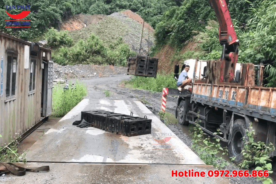 Kiểm định cân ô tô 80 tấn tại Hưa Bum, Lai Châu 