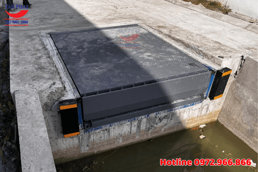 Bàn giao và lắp đặt hoàn thiện Dock Leveler 20 tấn tại Hải Phòng
