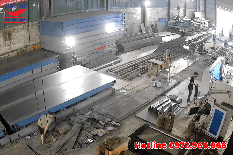  Xưởng sản xuất cân điện tử, thiết bị nâng hạ