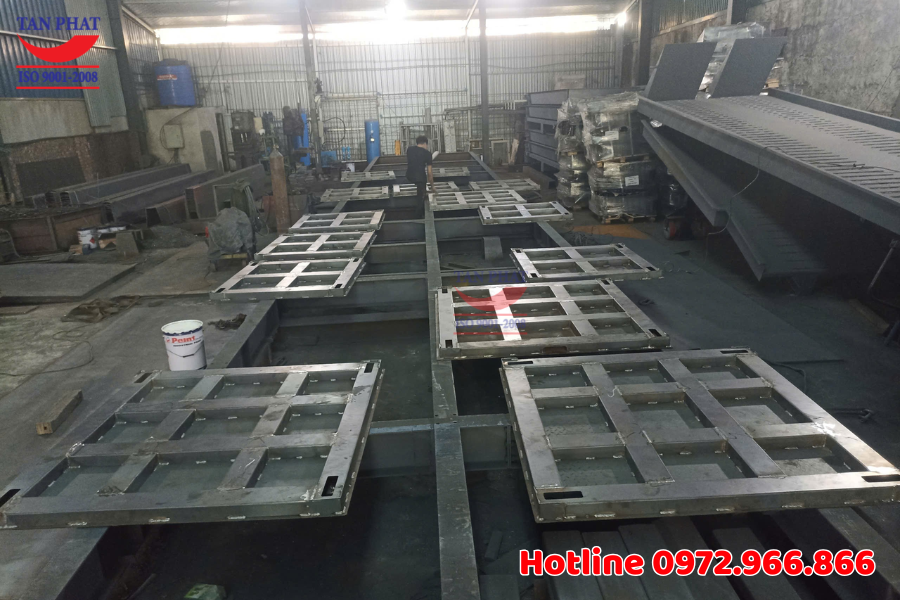  Xưởng sản xuất cân điện tử, thiết bị nâng hạ
