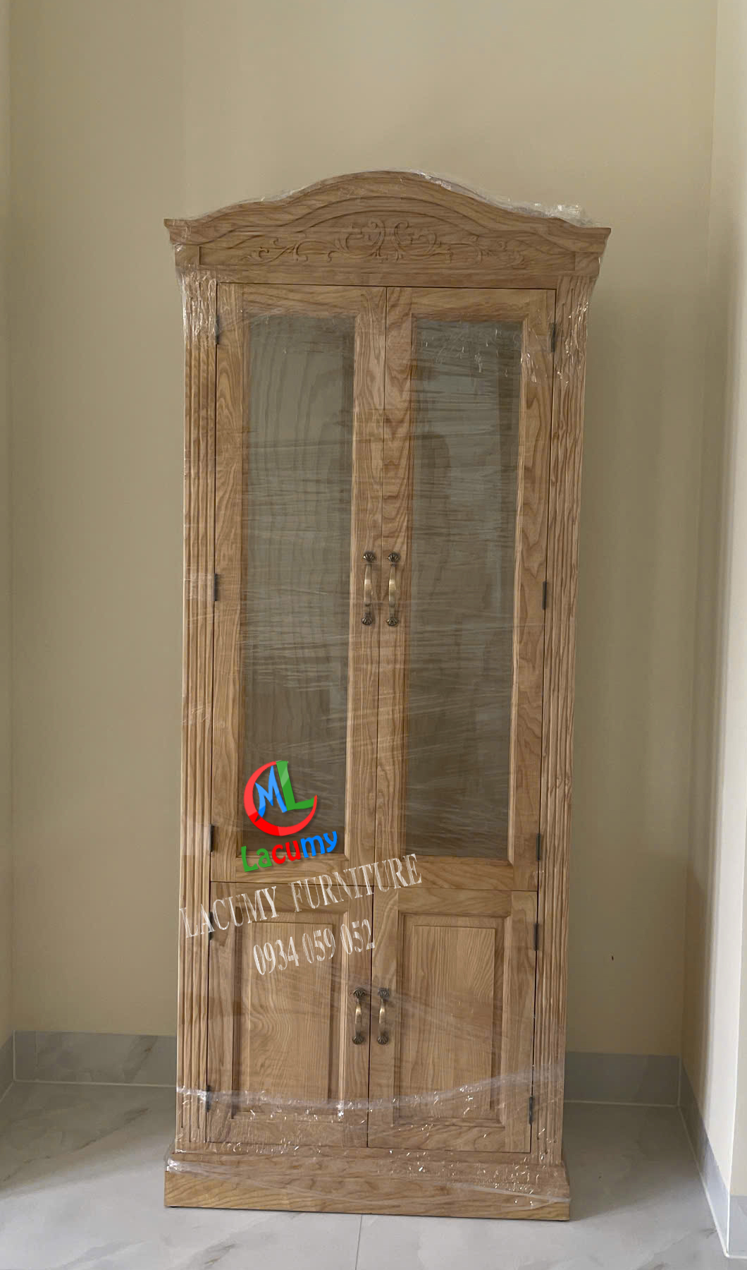 TỦ RƯỢU VUÔNG GỖ TẦN BÌ (SỒI NGA) - TR03