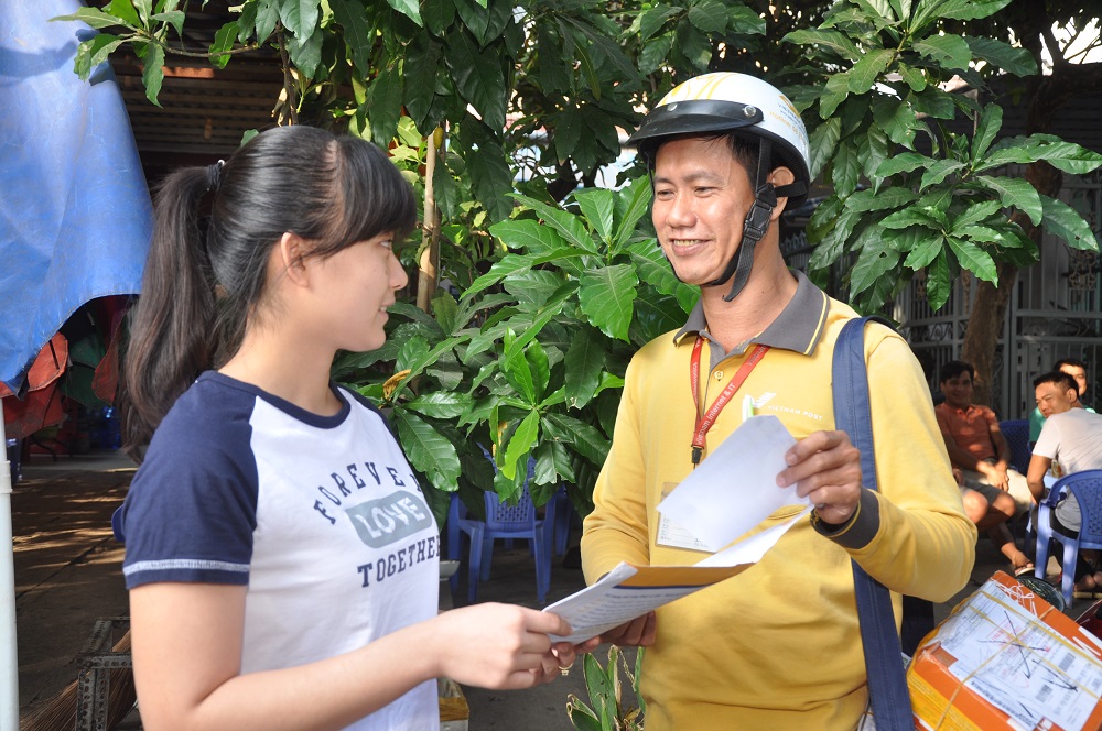 Ngồi nhà vẫn có thể nhận học bạ, bảng điểm, bằng tốt nghiệp