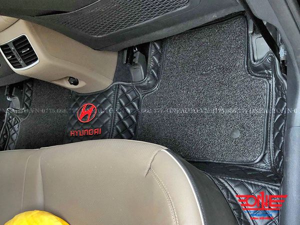 Thảm Lót Sàn Hyundai Tucson 2019 Vuông Đen Chỉ Đen
