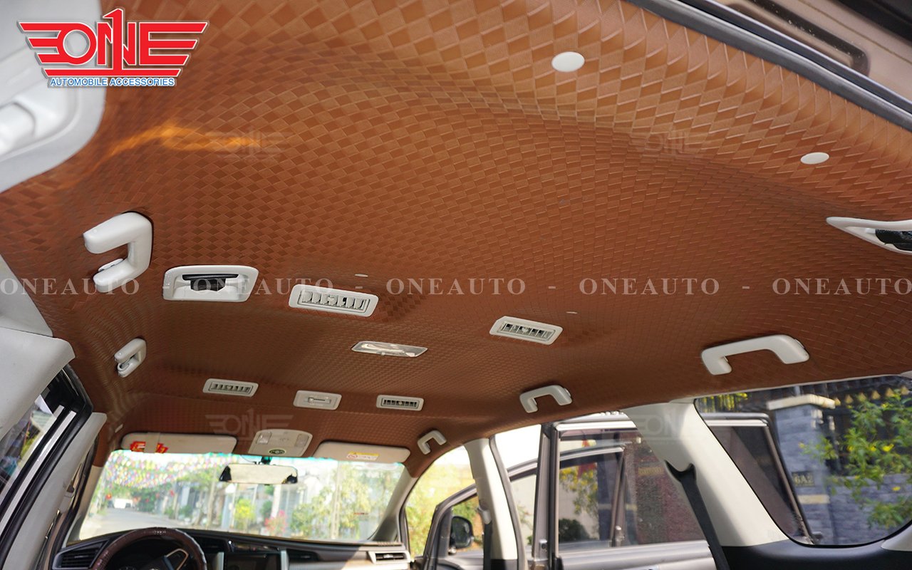 Bọc trần ô tô Toyota Innova chất liệu da vân ép mới nhất !