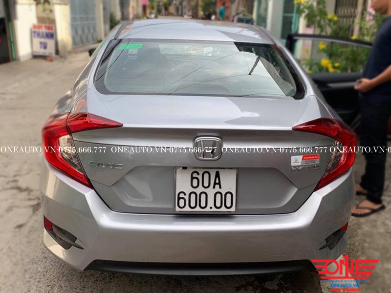 lot-san-honda-civic-2019-xe