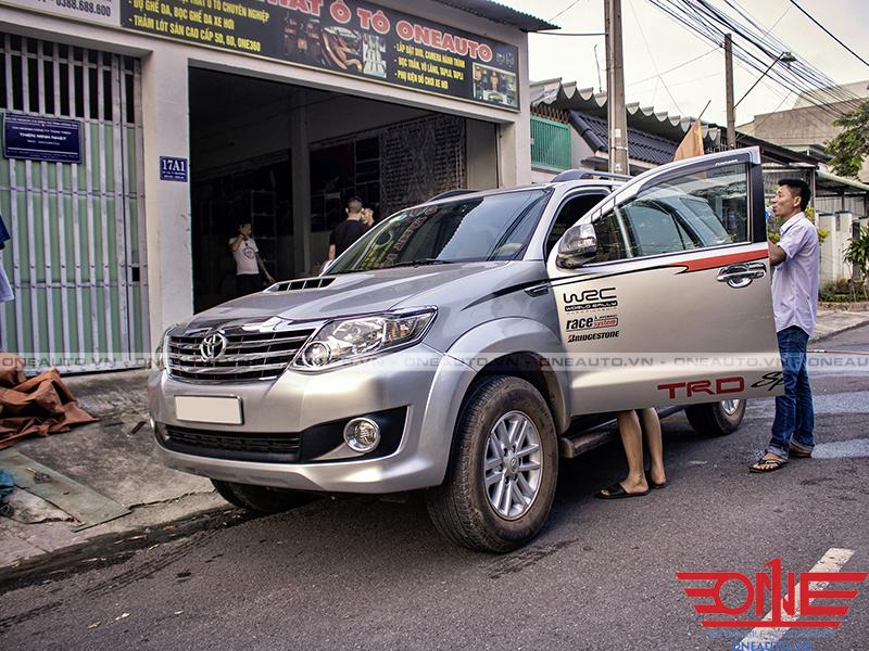 Thảm Lót Sàn 360 Độ Xe Toyota Fortuner 2013