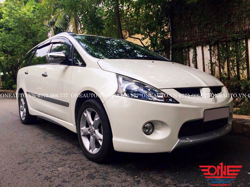 tham-lot-san-oto-mitsubishi-grandis-2011-xe