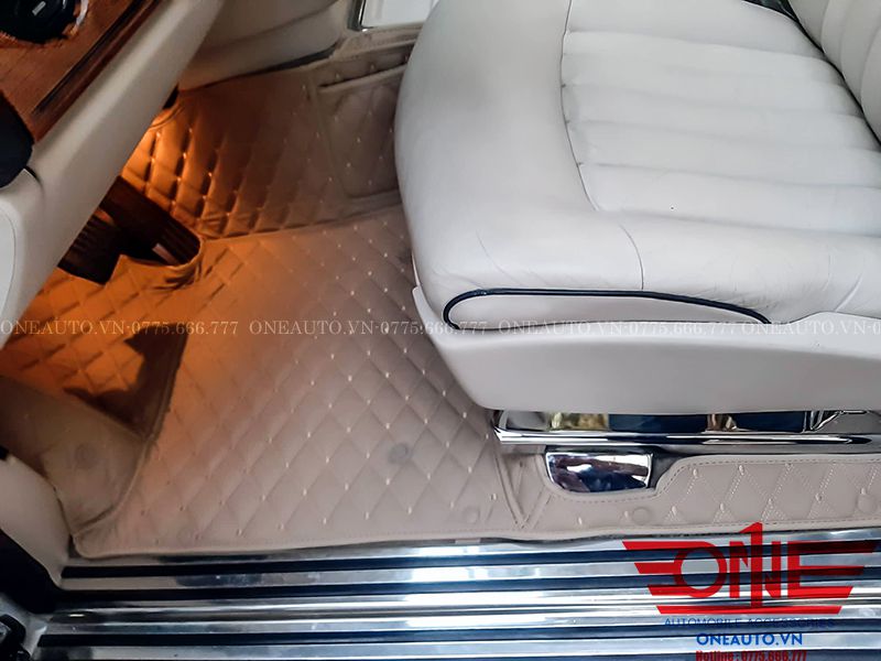 In pics This RollsRoyce Cullinan will incite your inner fashionista  HT  Auto