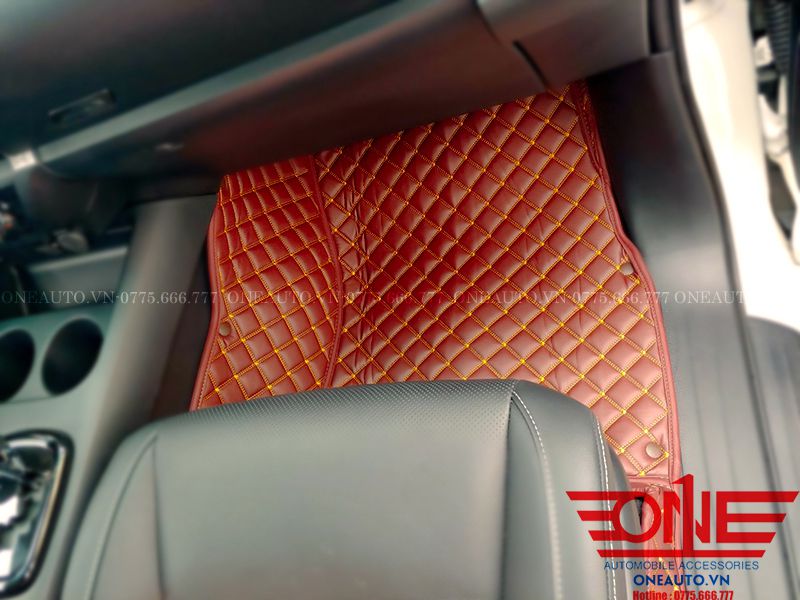 tham-lot-san-oto-toyota-hilux-2020-ghe-phu