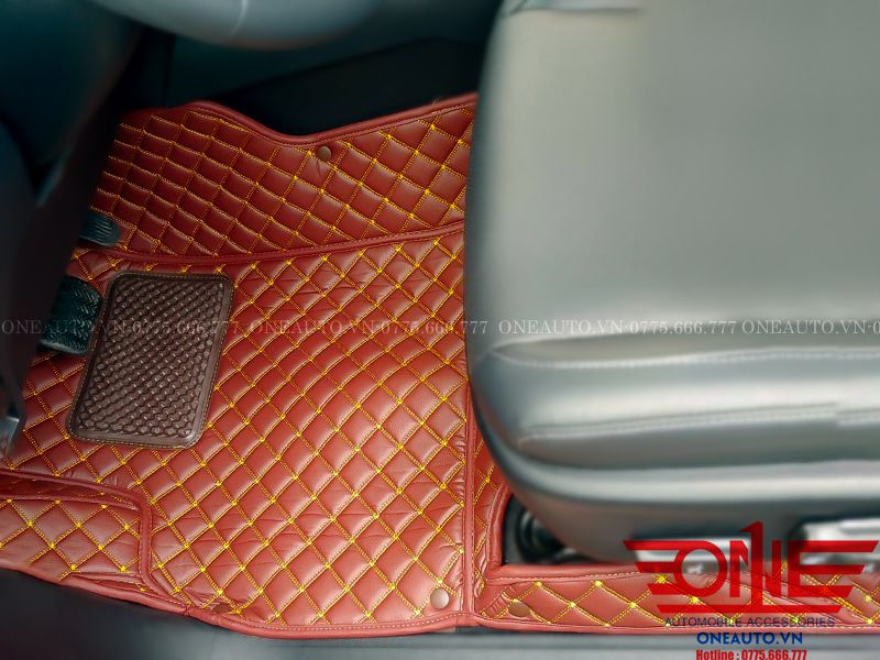 tham-lot-san-oto-toyota-hilux-2020-ghe-tai