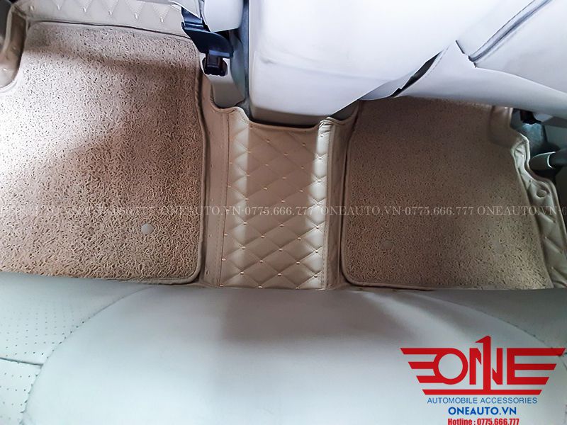 tham-lot-san-oto-toyota-prius-ghe-sau-1