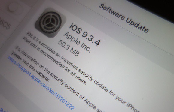 Một nhân viên cấp thấp của Nhân viên Apple đã làm lộ đoạn mã nhạy cảm nhất của iPhone như thế nào?