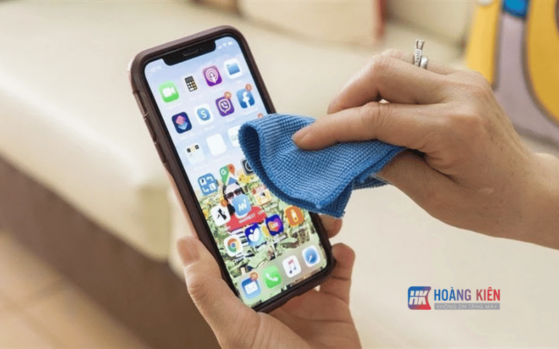 huong-dan-cach-ve-sinh-iphone-1