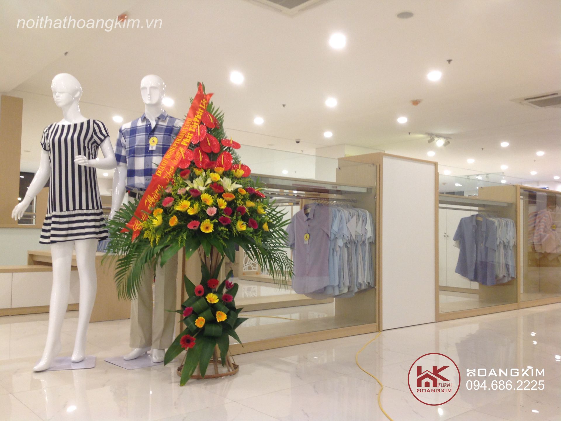 nội thất showroom hà nội
