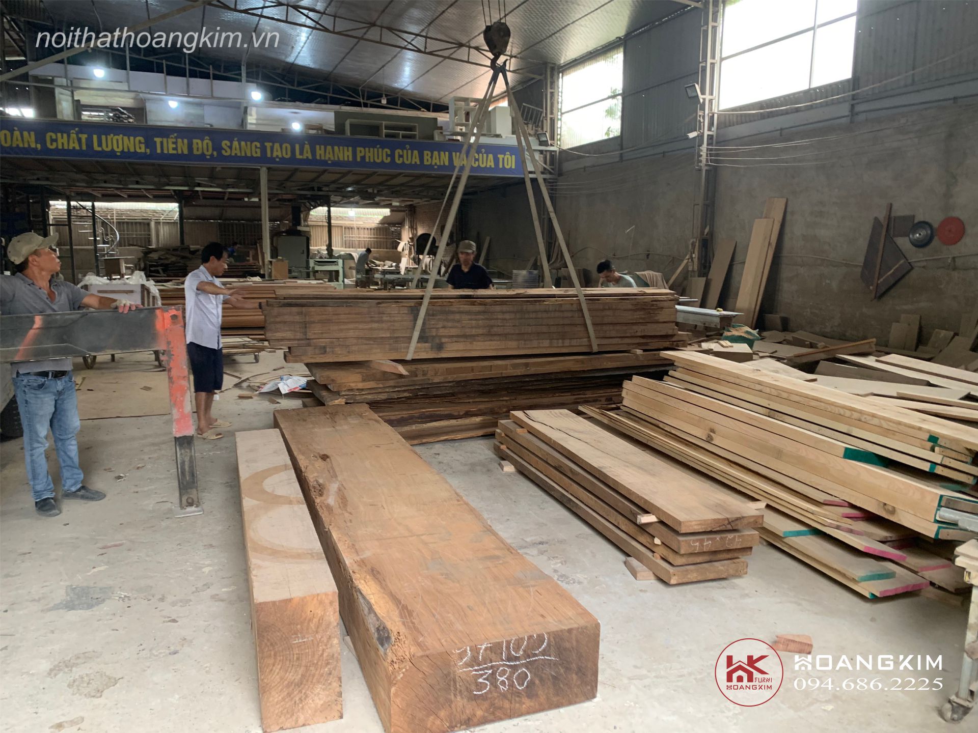 Xưởng gỗ tự nhiên