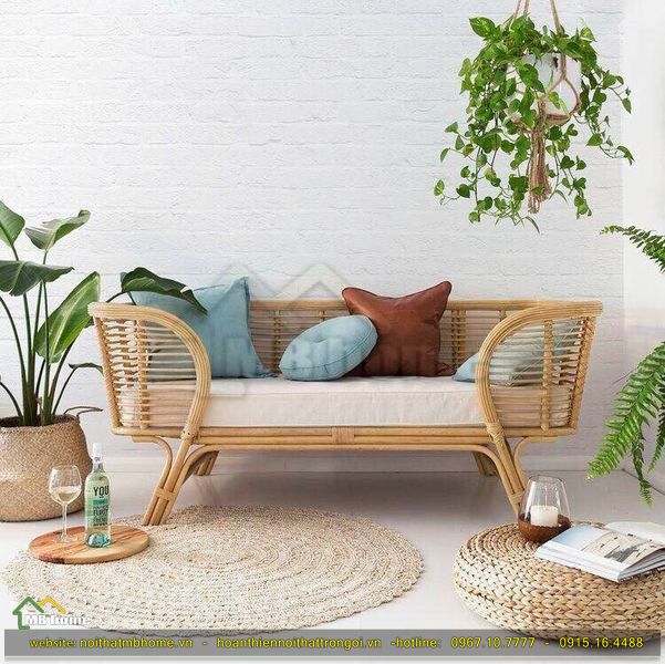 Ghế sofa mây đan tre:
Ghế sofa mây đan tre là một sản phẩm dành cho những ai yêu thích sự thoải mái và sang trọng. Với đệm ngồi và lưng tựa êm ái cùng với chất liệu tự nhiên tạo ra cảm giác thoáng mát trong mùa hè, ghế sofa này sẽ là điểm nhấn trong bất kỳ không gian sống nào.