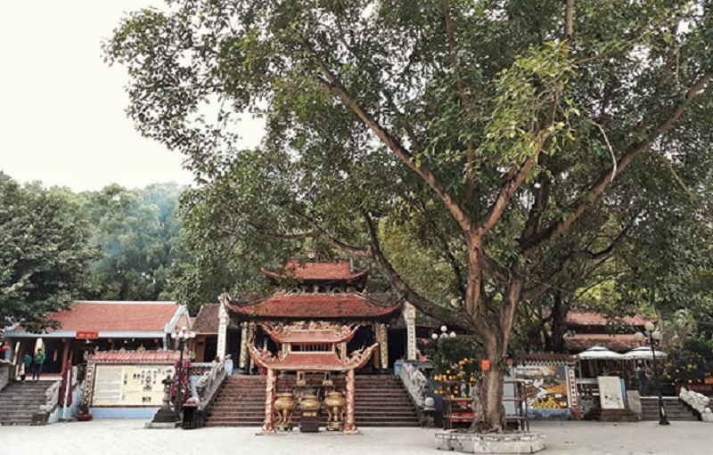 Đền Bà Chúa Kho 