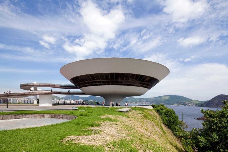 Bảo tàng nghệ thuật đương đại Niteroi, Brazil