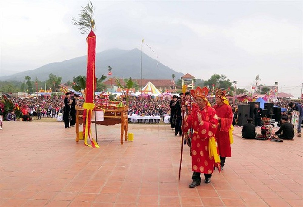 le hoi thu làng dương nỗ