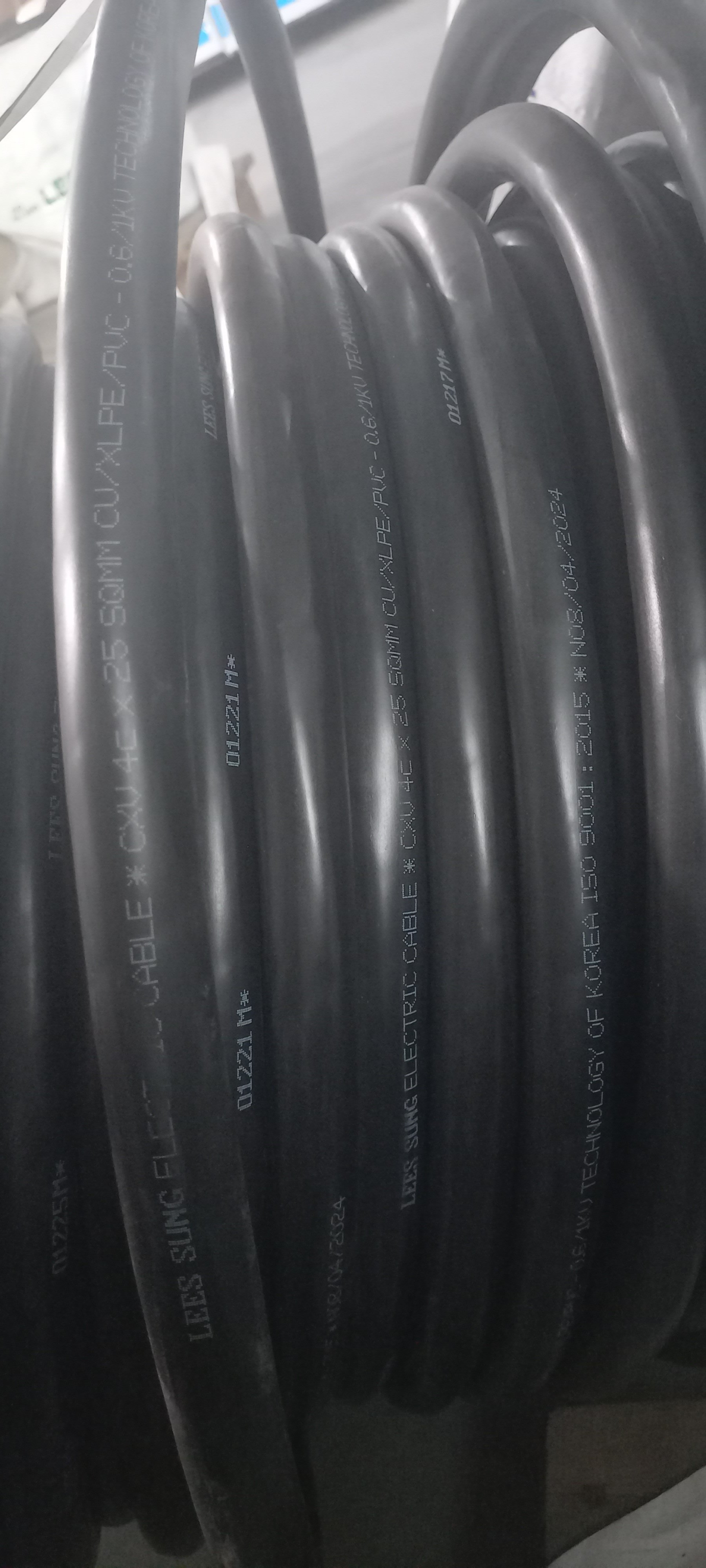 Dây cáp đồng CXV 4X25 (LESUNG) cáp treo