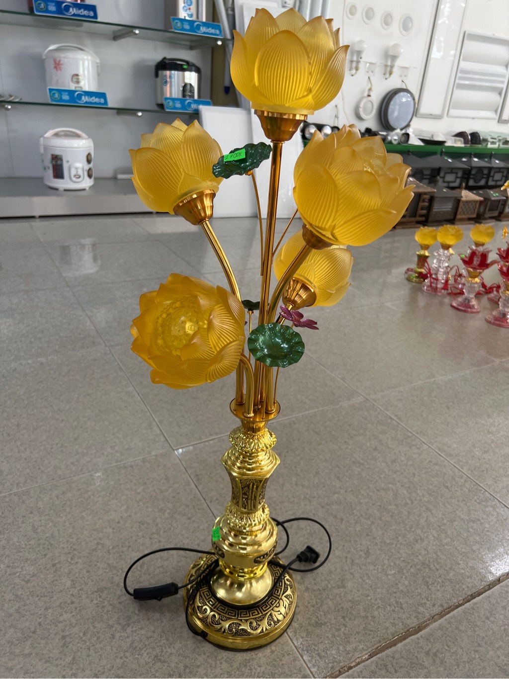 đèn thờ giả đồng 2 cầu 5 bông lưu ly 71cm