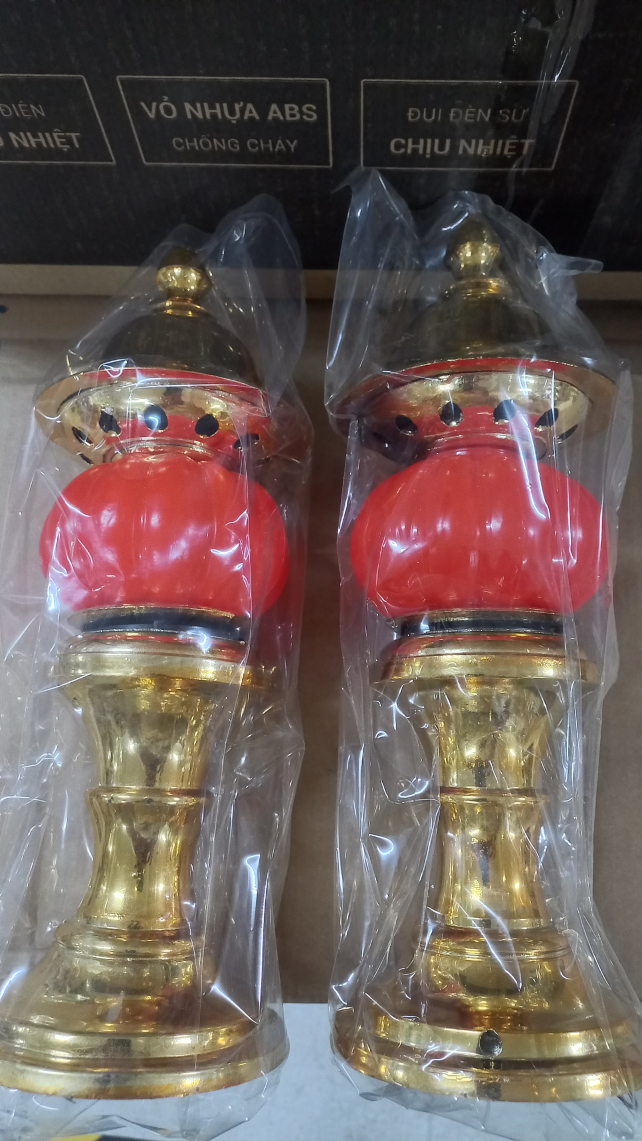 Đèn Thờ cà chua KL156 (1 Bộ = 2 cái)