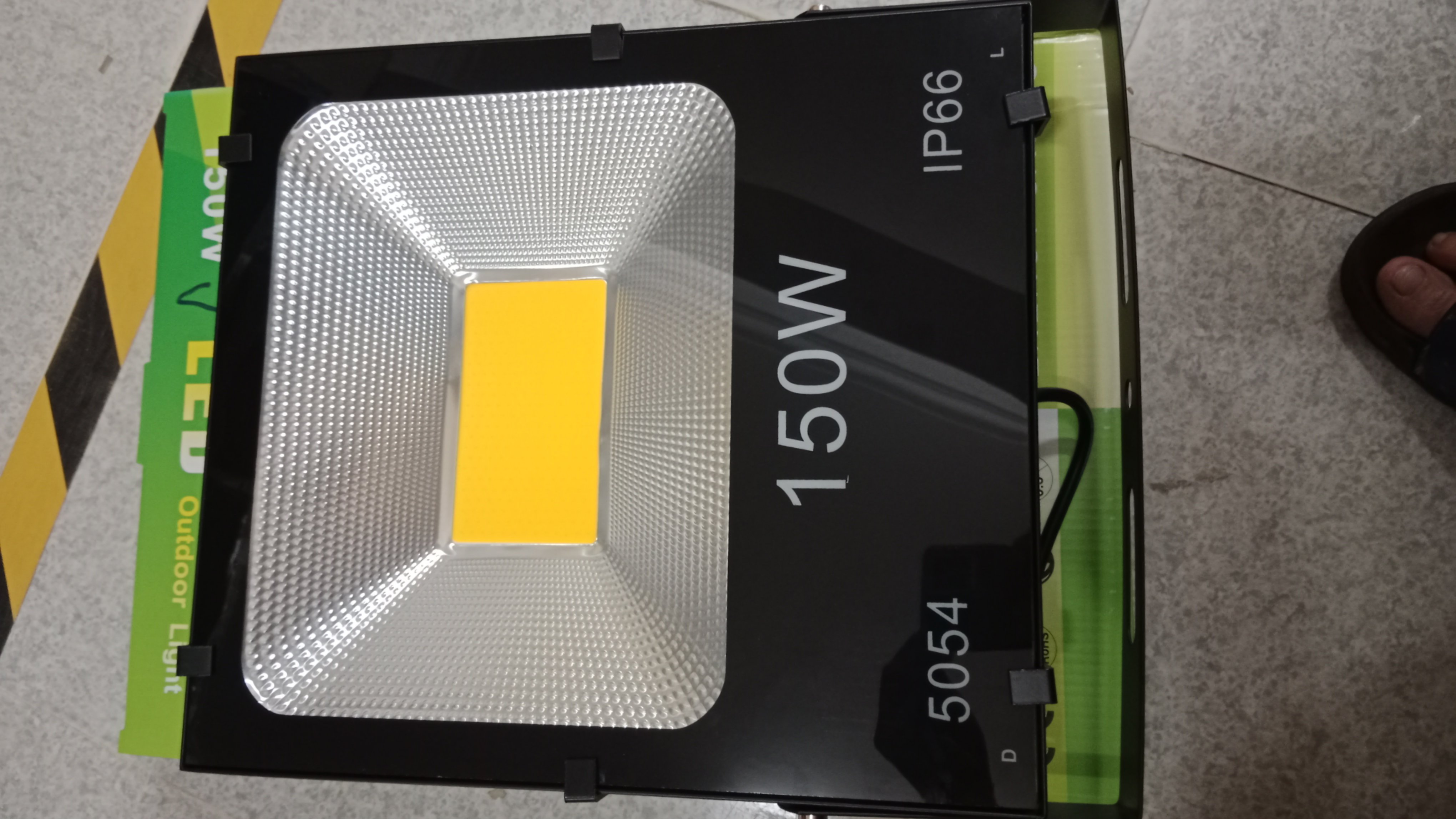pha đèn LED 150WT 5054 (ánh sáng vàng (h/a)