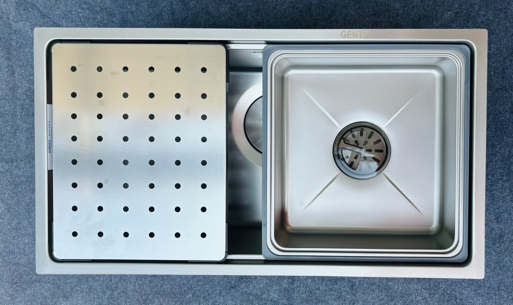 Chậu rửa bát Gento GT04-7843 New inox chống xước